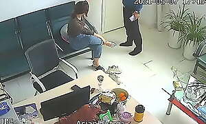 Office surveillance filmed the supervisor and the wife's affair